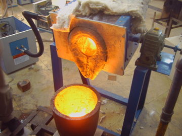 Thiết bị nóng chảy cảm ứng 25KW Thiết bị cảm ứng nhiệt cho đồng nhôm